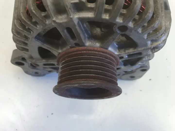 Seat Ibiza III 1.6 16V ALTERNATOR 03C903023B 110A valeo
