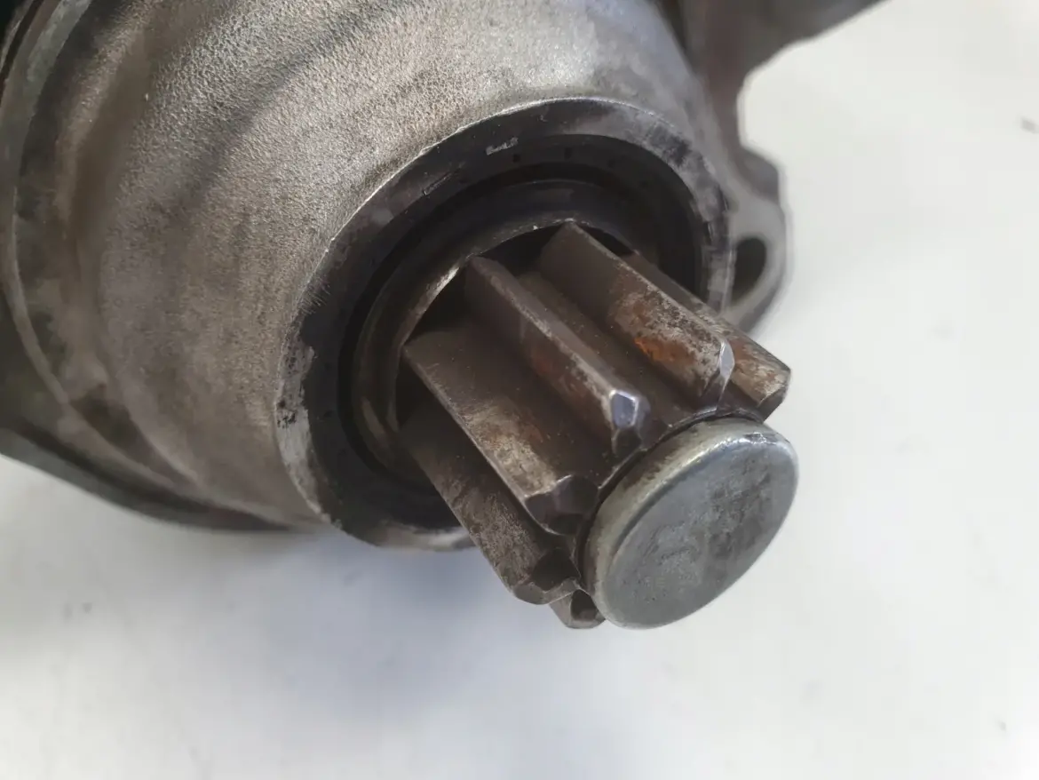 VW Bora 2.3 V5 ROZRUSZNIK 0001125009 bosch