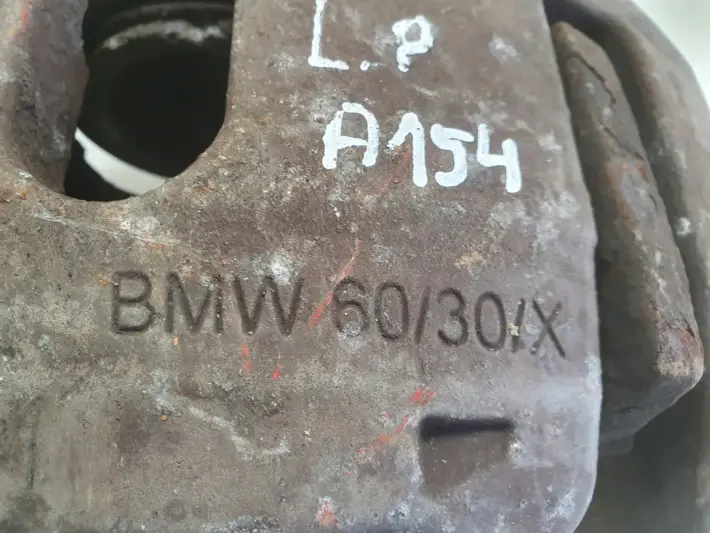 BMW E60 PRZEDNI ZACISK HAMULCOWY lewy przód kierowcy 60/30X