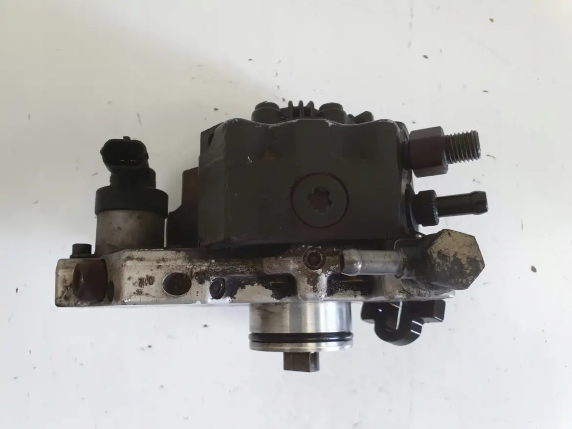 Honda Civic VIII 2.2 iCTDI POMPA WTRYSKOWA paliwa 0445010141