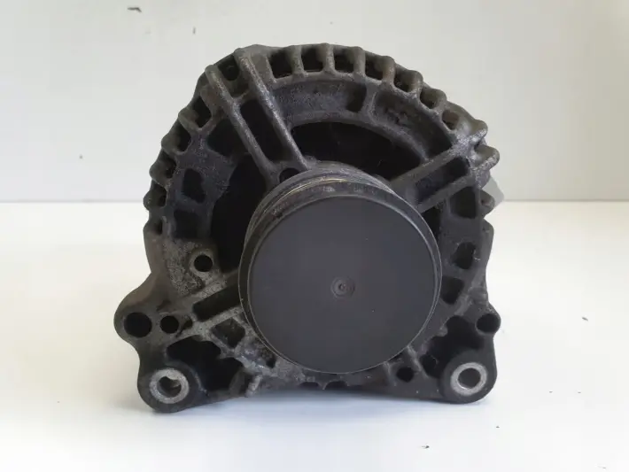 VW Caddy III 1.6 TDI ALTERNATOR 06F903023F