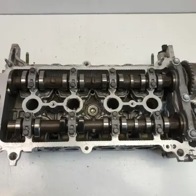 Toyota Yaris III 1.5 HYBRID GŁOWICA CYLINDRÓW