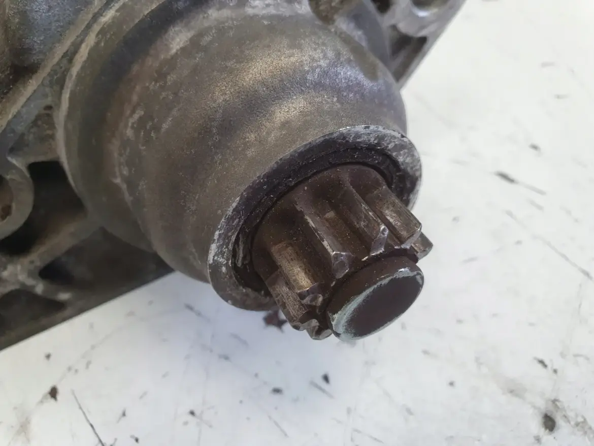 VW Polo V 1.2 12V ROZRUSZNIK bosch 0001120406