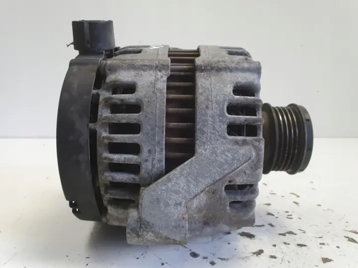 Volvo V70 III XC70 II 2.0 D D4 ALTERNATOR 0121615005