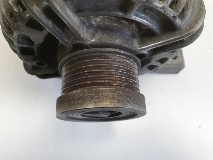 Volvo XC90 2.4 D5 ALTERNATOR 30667787