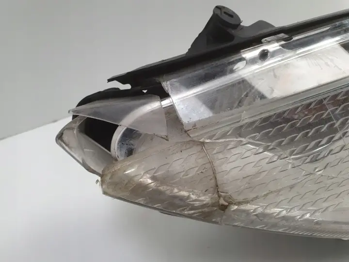 Ford Fiesta VII MK7 08-13r LIFT PRZEDNIA LAMPA LEWA lewy przód 8A6113W030DE