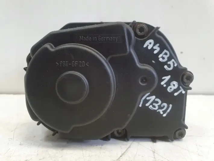 Audi A4 B5 1.8 T turbo PRZEPUSTNICA 058133063Q