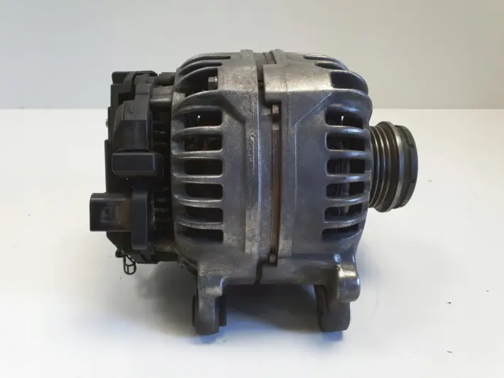 Audi A4 B6 1.9 TDI ALTERNATOR Bosch 028903029Q 0124525010 140A