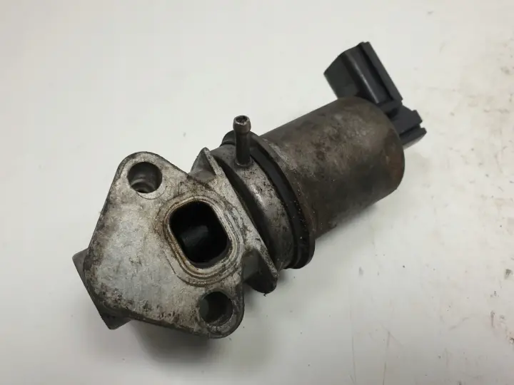 Audi A4 B6 1.6 8V ZAWÓR EGR 06B131501