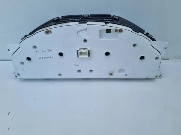 Volvo S60 I V70 II 2.5 T LICZNIK ZEGARY 30682272 Europa benzyna