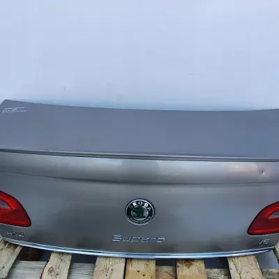 Skoda Superb II TYLNA KLAPA BAGAŻNIKA 9202 LF8H
