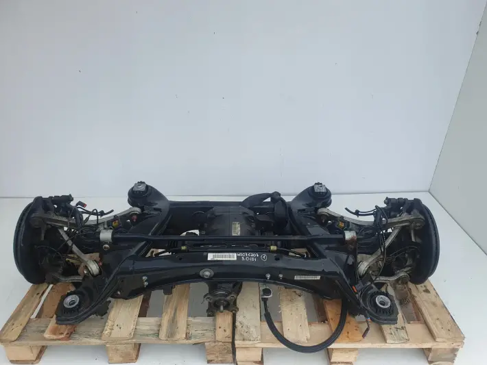 Mercedes W207 3.0 V6 CDI TYLNE ZAWIESZENIE TYŁ KPL