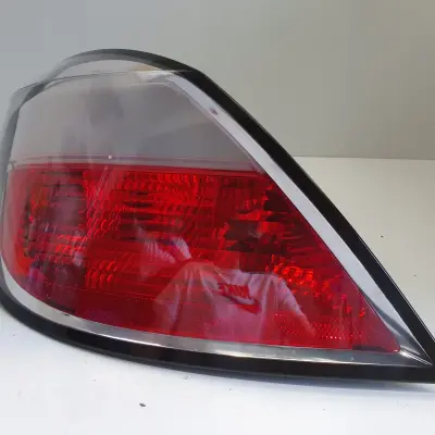 Opel Astra II H 5D 08-12r TYLNIA LAMPA LEWA LEWY TYŁ kierowcy 24-451-835
