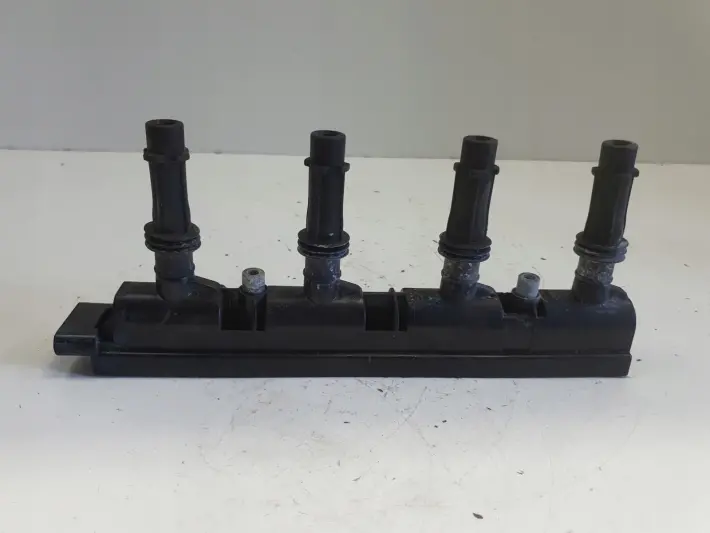Opel Meriva B 1.4 16V CEWKA ZAPŁONOWA GN10401 delphi