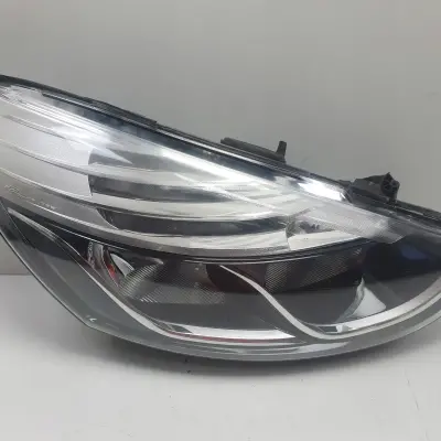 Renault Clio IV 12-16r PRZEDNIA LAMPA PRAWA prawy przód EUROPA 260102796R
