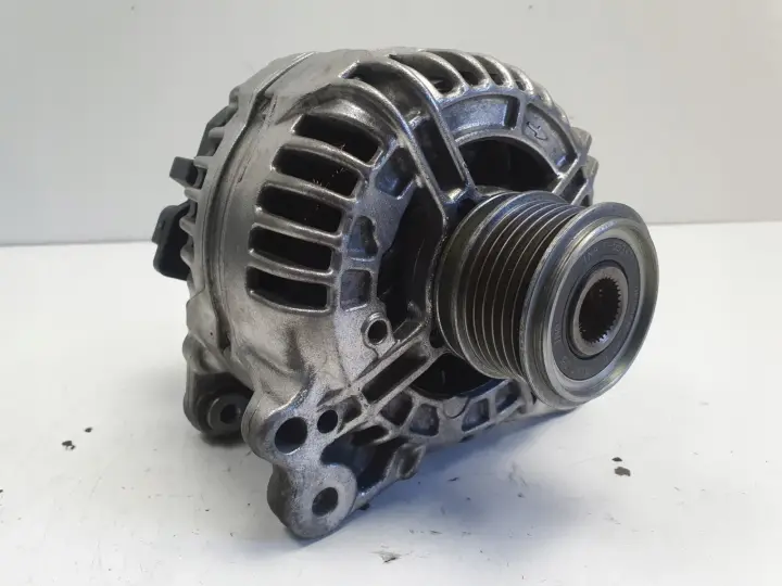 VW Golf V 1.9 TDI ALTERNATOR bosch 06F903023F 140A