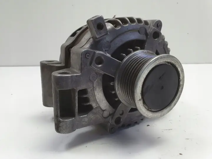 Toyota Avensis T25 2.0 D4D ALTERNATOR