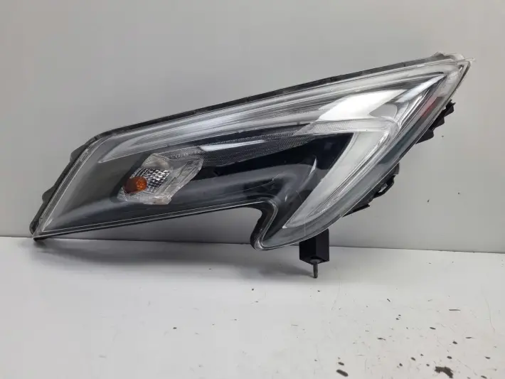 Nissan Juke F15 LIFT PRZEDNIA LAMPA LEWA LEWY PRZÓD kierowcy HALOGEN DRL