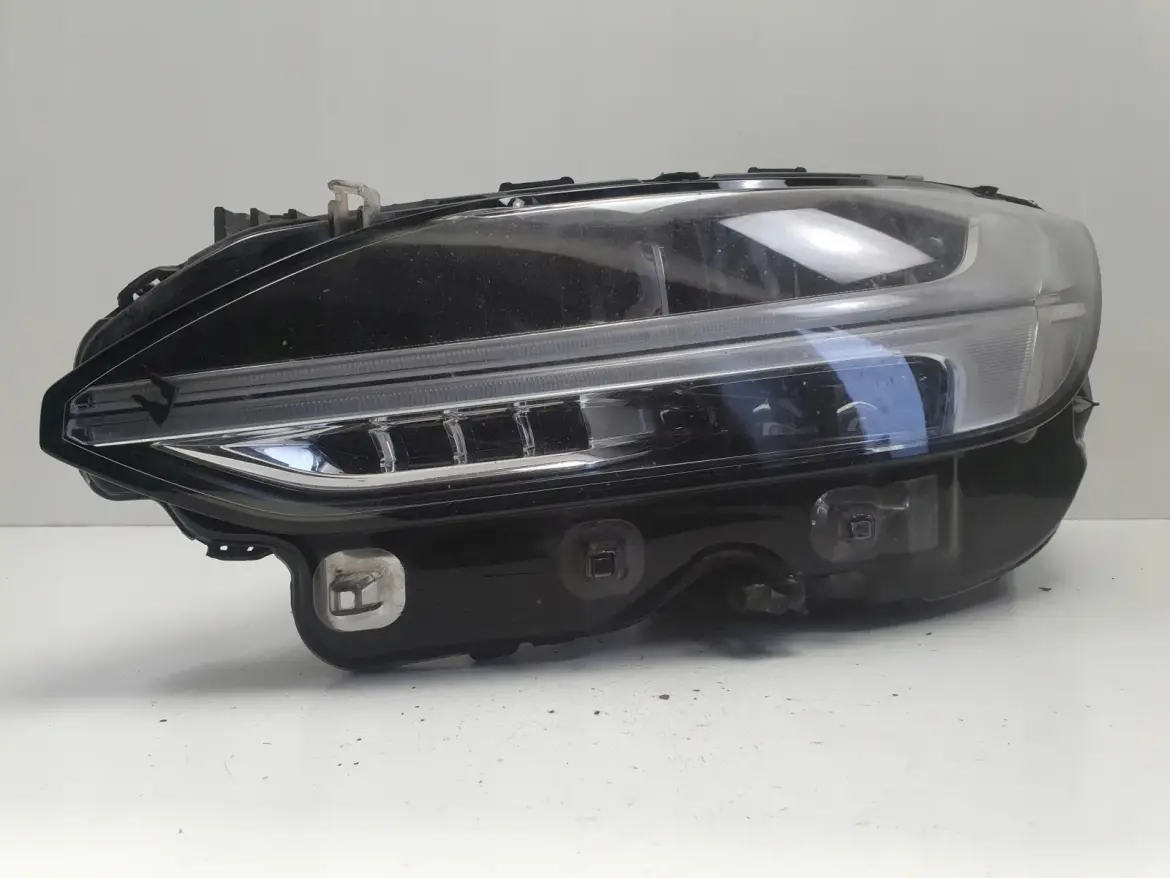 Volvo V90 S90 II PRZEDNIA LAMPA LEWA lewy przód FULL LED EUROPA 32228316