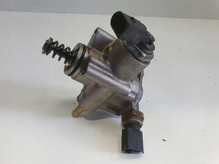 Audi A4 B7 2.0 TFSI POMPA WTRYSKOWA paliwa 06F127025M