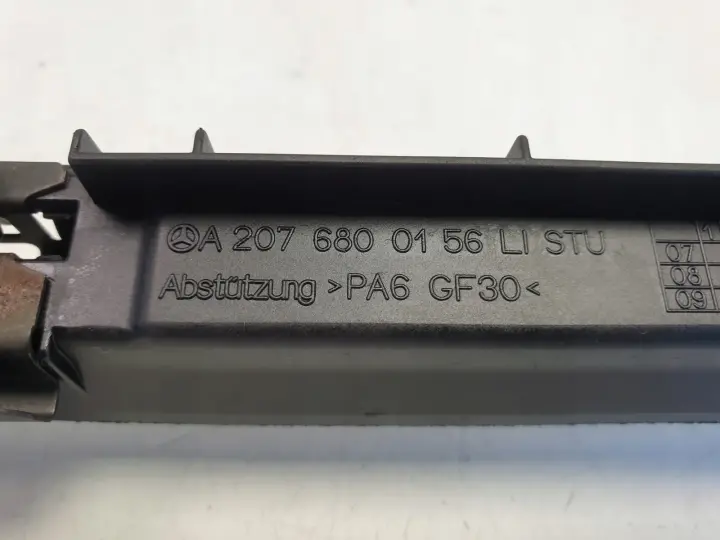 Mercedes W207 C207 A207 MOCOWANIE LISTWY PROGOWEJ