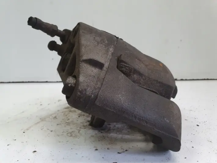 Volvo V40 II PRZEDNI ZACISK HAMULCOWY prawy przód PASAŻERA P.P 976