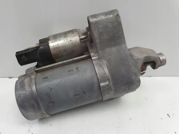 Audi A6 C7 2.0 TDI ROZRUSZNIK denso 04L911024 MS438000-0980