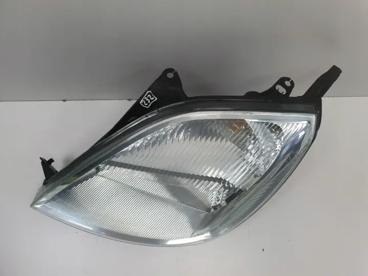 Ford Fiesta MK6 02-08r PRZEDNIA LAMPA LEWA LEWY PRZÓD anglik 2S6X-13W030-BJ