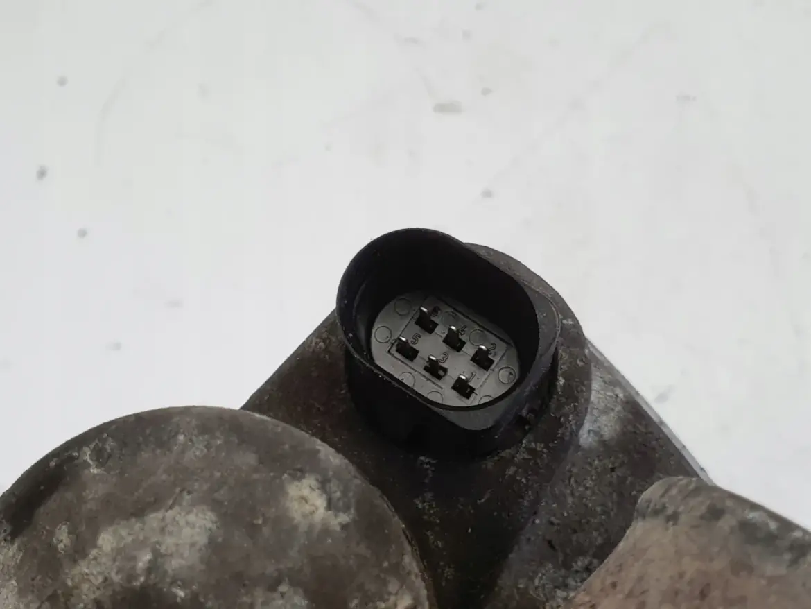 Mini One R50 R53 1.6 16V PRZEPUSTNICA 7509043