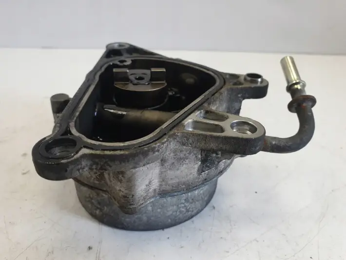 Opel Vectra C 3.0 CDTI V6 POMPA VACUM wakum