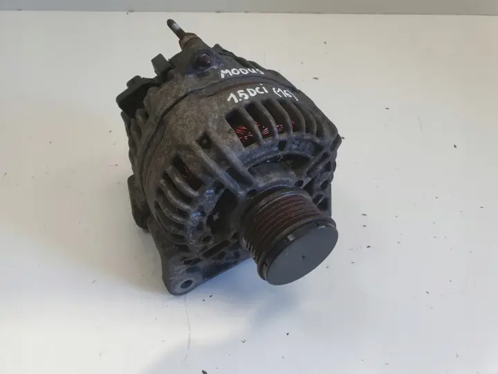 Renault Modus 1.5 DCi ALTERNATOR 0124425037 bosch 120A