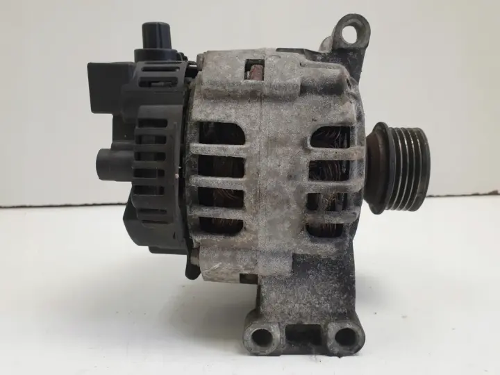 Mercedes W169 1.7 8V ALTERNATOR A2661540802 90A