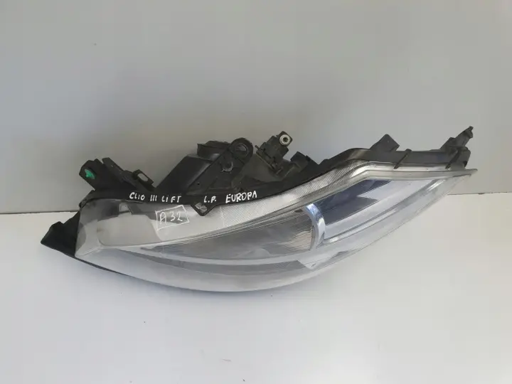 Renault Clio III PRZEDNIA LAMPA LEWA lewy przód EUROPA 7701061071 89900133