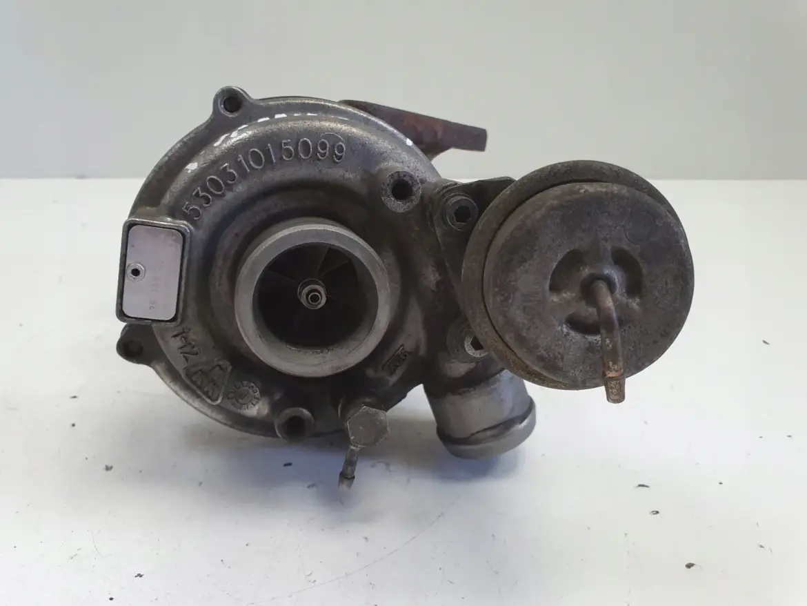 VW Bora 1.9 TDI TURBOSPRĘŻARKA turbo 038145701D