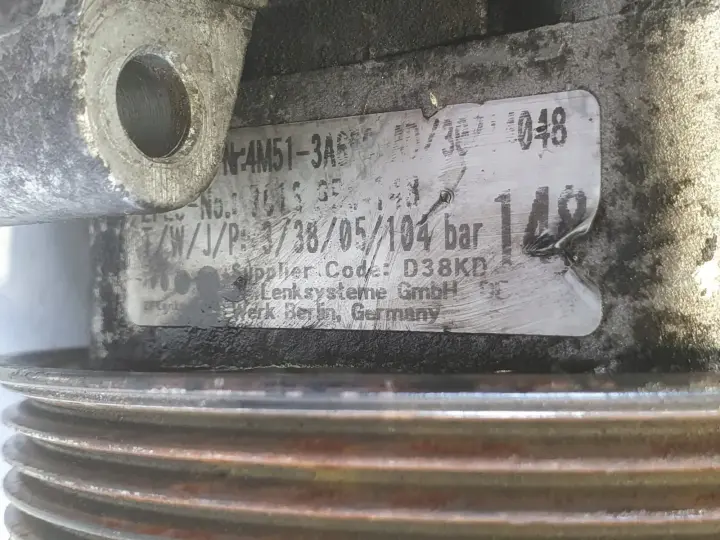 Ford Focus MK2 II 1.6 16V POMPA WSPOMAGANIA 30714048