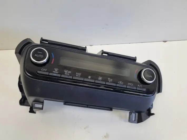 Toyota Yaris IV PANEL KLIMATYZACJI Nawiewu 55900-0DN00