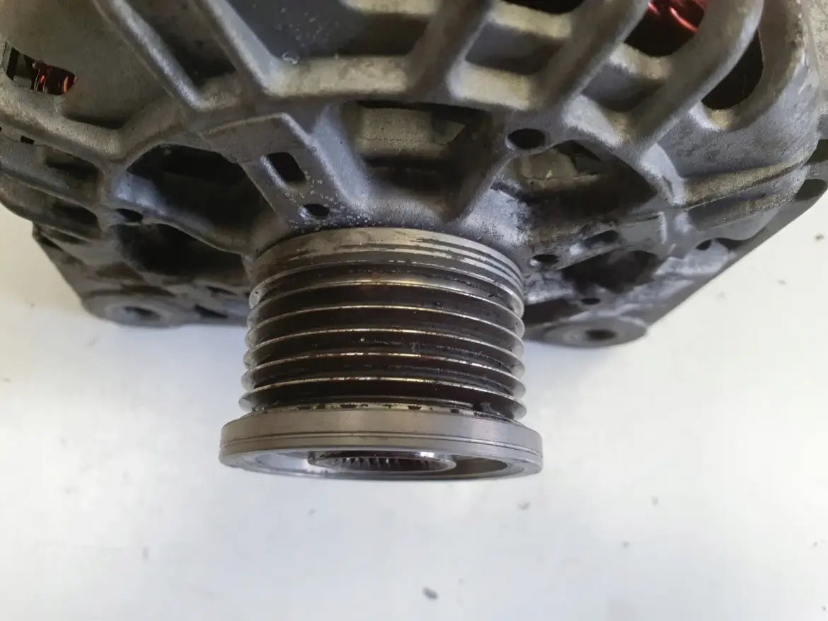 Renault Trafic II 1.9 DCI ALTERNATOR