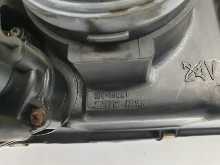 Lexus GS300 GS 300 PRZEDNIA LAMPA LEWA lewy przód