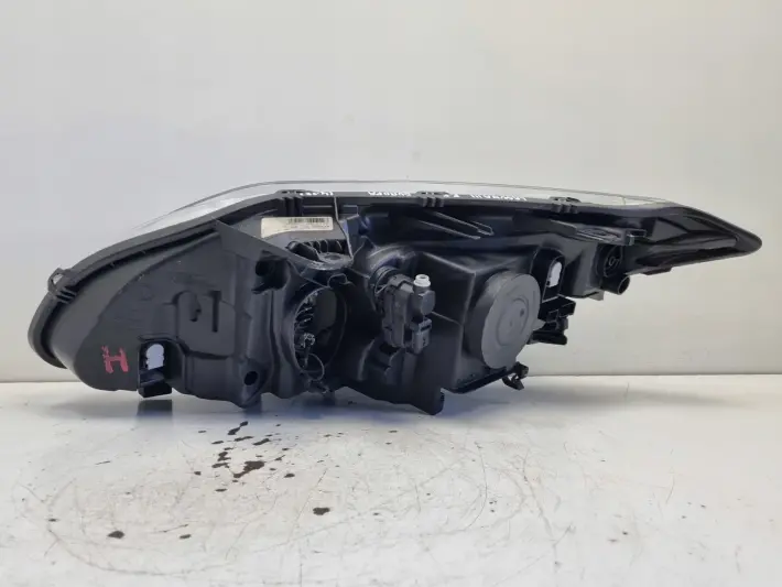 Renault Laguna III 07-10r PRZEDNIA LAMPA PRAWA PRAWY PRZÓD 260100033R