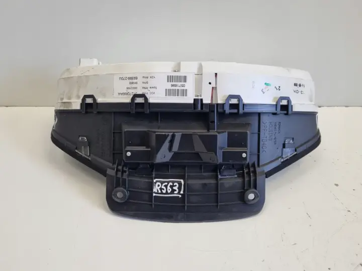Volvo S80 II V70 III XC70 II 2.4 D5 LICZNIK ZEGARY Europa diesel 31270899AA
