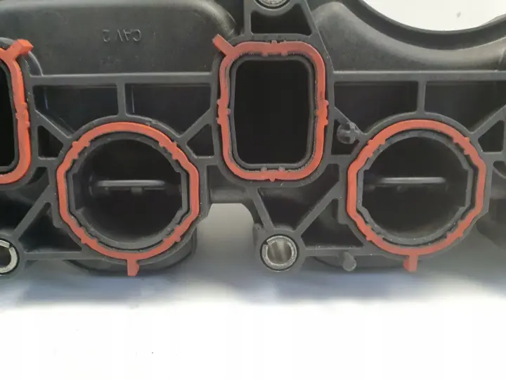 Audi A3 II 8P 1.6 TDI KOLEKTOR SSĄCY nastawnik 03L129711B