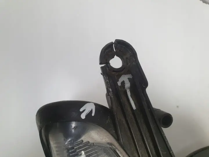 Saab 9-3 II LIFT 07-11r PRZEDNIA LAMPA PRAWA PRAWY PRZÓD europa xenen