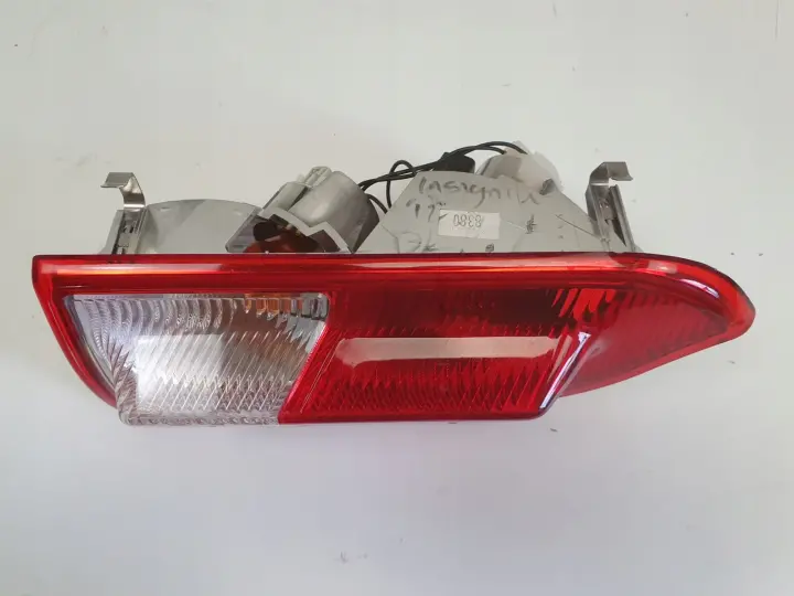 Opel Insignia A kombi TYLNIA TYLNA LAMPA PRAWA prawy tył w klape 13226855