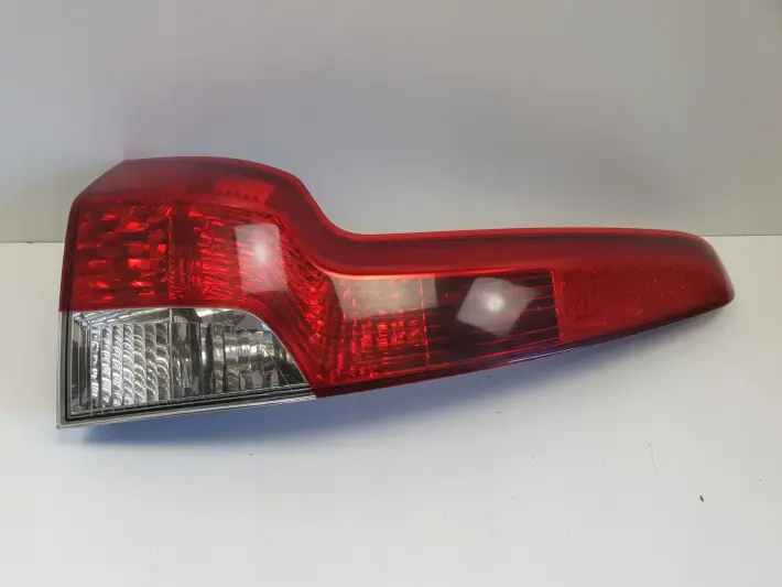 Volvo V50 KOMBI 07-12r LIFT TYLNIA TYLNA LAMPA LEWA lewy tył 30744541