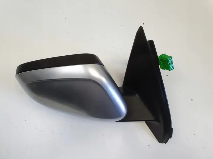 Volvo V60 LIFT LUSTERKO PRAWE PASAŻERA europa 31352478 podświetlany 12 pin