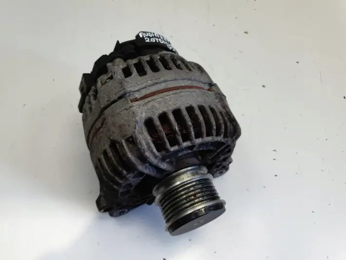 Audi A3 8P VW Golf V 1.9 TDI ALTERNATOR bosch 06F903023F 140A
