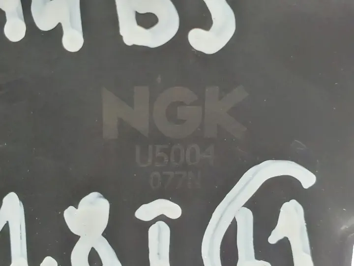 VW Passat B5 Audi A4 B5 1.8 T turbo CEWKA ZAPŁONOWA NGK U5004