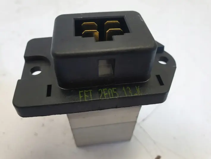 Kia Sorento II OPORNICA REZYSTOR DMUCHAWY