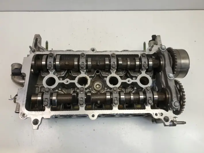 Toyota Yaris III 1.5 HYBRID GŁOWICA CYLINDRÓW