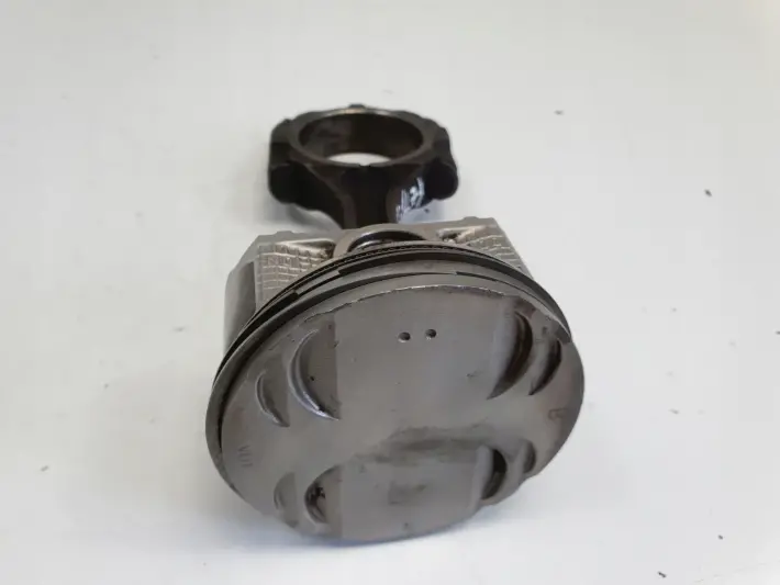 Subaru Legacy IV 2.0 B TŁOK KORBOWÓD